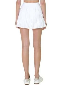 Alo YogaALO Aces Tennis Skirt - White 8 Alo YogaALO Aces Tennis Skirt - White -AGOLDE Shop ALO Aces Tennis Skirt In White 20230804200544 2
