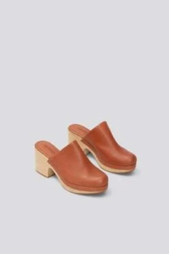Rachel ComeyBose Clog - Natural 11 Rachel ComeyBose Clog - Natural -AGOLDE Shop Bose Clog Natural 20230809211251