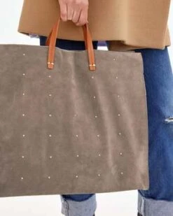 Clare V.Simple Tote W/ Studs - Dark Grey 8 Clare V.Simple Tote W/ Studs - Dark Grey -AGOLDE Shop Clare V Simple Tote in Dark Grey w Studs 20221005145907