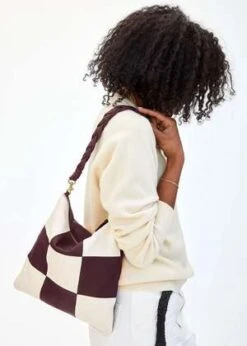 Clare V.Tile Clutch - Plum -AGOLDE Shop Clare V Tile Clutch 20221012200427 1