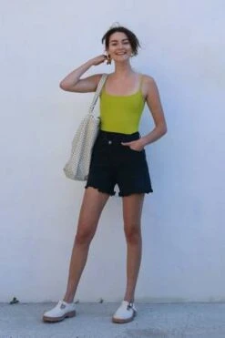 AGOLDECriss Cross Short - Hitchhike