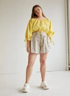 Eliza FaulknerBailey Shorts - White Floral 15 Eliza FaulknerBailey Shorts - White Floral -AGOLDE Shop Eliza Faulkner Bailey Shorts White Floral 20210428200316