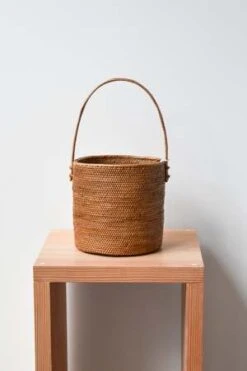 At Dawn.O'AHU Emma Basket Bag - Brown