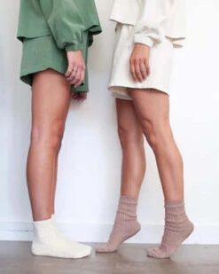 Le Bon ShoppeFLARED BASKETBALL SHORTS - BASIL -AGOLDE Shop FLARED BASKETBALL SHORTS 20230816184030 1