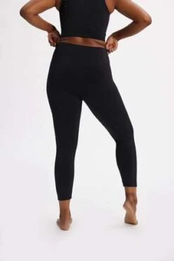 Girlfriend CollectiveLeggings Luxe 28.5 - Noir -AGOLDE Shop GIRLFRIEND COLLECTIVE LEGGINGS LUXE 28 5 NOIR 20220902201333 1