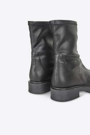 Intentionally BlankIDA VEGAN BOOT - Black 7 Intentionally BlankIDA VEGAN BOOT - Black - Image 5