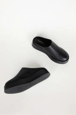 Intentionally BlankINTENTIONALLY RISEN PLATFORM MULE - Black