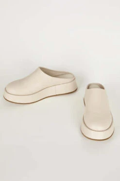 Intentionally BlankINTENTIONALLY RISEN PLATFORM MULE - Black -AGOLDE Shop INTENTIONALLY RISEN PLATFORM MULE Black 20230719013627 1