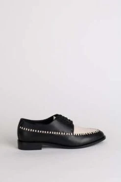 Intentionally BlankSAINTLY OXFORD - BLACK/WHITE