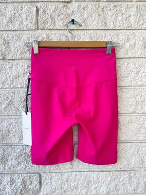 VarleyLet's Move Short - Vibrant Fuchsia 4 VarleyLet's Move Short - Vibrant Fuchsia - Image 2