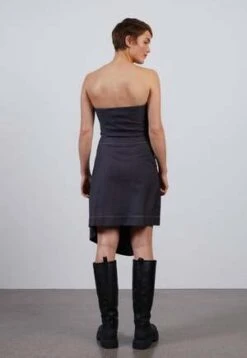 HosbjergLarissa Pinstripe Skirt - Black -AGOLDE Shop Larissa Pinstripe Skirt 20231018231703 2