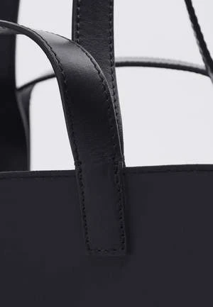 CAHULe Pratique Small Bag - Black 6 CAHULe Pratique Small Bag - Black - Image 4