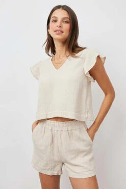 RailsLeighton Short - Flax 11 RailsLeighton Short - Flax -AGOLDE Shop Leighton Short in Flax 20230310224629 1