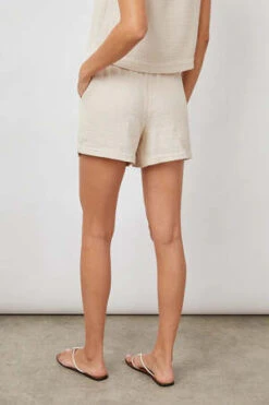 RailsLeighton Short - Flax 10 RailsLeighton Short - Flax -AGOLDE Shop Leighton Short in Flax 20230310224630
