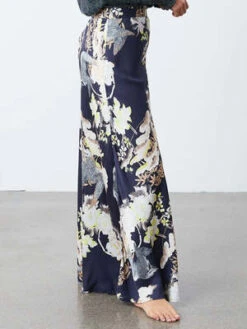 Lolly's LaundryMio Skirt - Dark Navy -AGOLDE Shop Lolly s Laundry Mio Skirt in Dark Navy 20220804171241 2