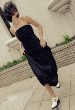 NKCLotus Skirt - Black -AGOLDE Shop Lotus Skirt in Black 20231101103506 1