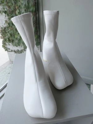 Maison MargielaANATOMICAL TOE STRETCH ANKLE BOOT - WHITE 6 Maison MargielaANATOMICAL TOE STRETCH ANKLE BOOT - WHITE - Image 4