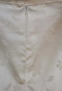 NKCMazzy Maxi Skirt - White -AGOLDE Shop Mazzy Maxi Skirt In White 20231101104047 2