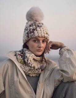 Mischa Lamperttwombly Small Snood - Off White -AGOLDE Shop Mischa Lampert twombly small snood Off white 20210802191407