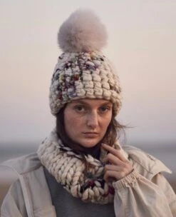 Mischa Lamperttwombly Small Snood - Off White -AGOLDE Shop Mischa Lampert twombly small snood Off white 20210802191408