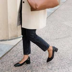 NisoloFiorela Go To Mid Heel Sandal - Black 7 NisoloFiorela Go To Mid Heel Sandal - Black - Image 5