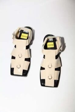 KkCoPierced Fisherman Sandal - Mushroom -AGOLDE Shop Pierced Fisherman Sandal in Mushroom 20230717200745 3