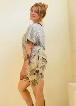 Altar HouselineTOTALLY BESTIES Perfect Bike Shorts In Stairs - Foam -AGOLDE Shop TOTALLY BESTIES Perfect Bike Shorts in Stairs Foam 20230627034226 1