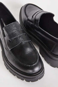 Intentionally BlankTRIO LUG SOLE OXFORD - Black -AGOLDE Shop TRIO LUG SOLE OXFORD 20230830002603 2