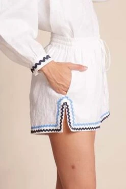 TrovataDora Short - White/Ricac