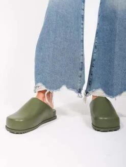 Yume YumeTruck Slide - Vanquish Green 15 Yume YumeTruck Slide - Vanquish Green -AGOLDE Shop Yume Yume Truck Slide Vanquish Green 20230831195325