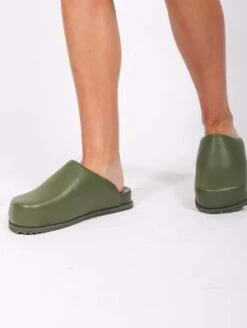 Yume YumeTruck Slide - Vanquish Green 17 Yume YumeTruck Slide - Vanquish Green -AGOLDE Shop Yume Yume Truck Slide Vanquish Green 20230831195327