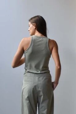 At Dawn.Silk Tank - Aluminium/Black Oyster/Cream -AGOLDE Shop at Dawn Silk Tank Aluminium Black Oyster Cream 20230924053142