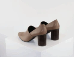 Intentionally BlankCyrus Sandal - Taupe -AGOLDE Shop cyrus 20220615003747 3