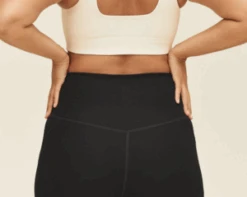 Girlfriend Collectivetommy Bra - Ivory -AGOLDE Shop tommy bra in ivory 20211204171600 1